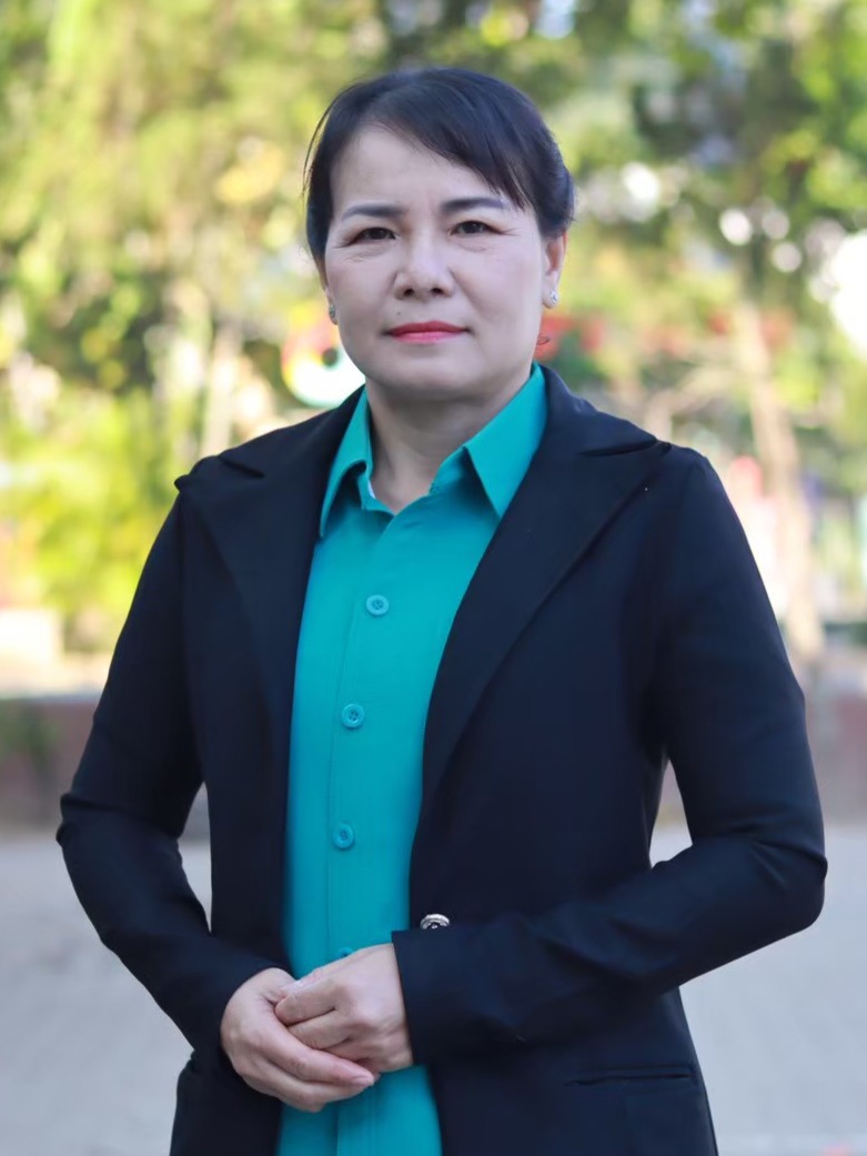 27 นางสาวอารีรัตน์ เดชาวุฒิ